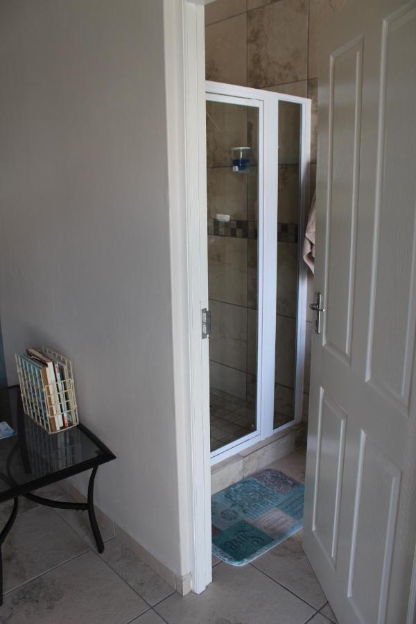 Livingatlarge Guest House Langebaan Exterior photo
