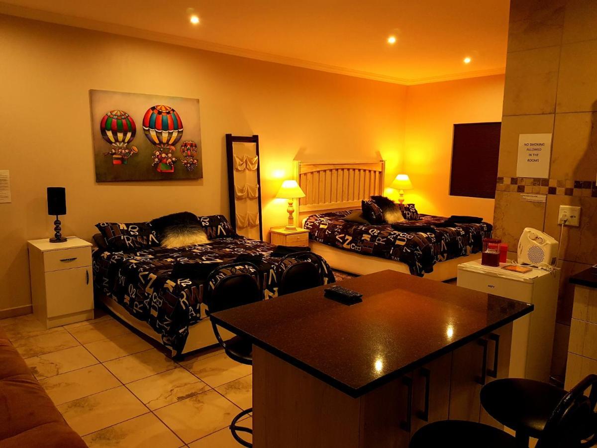 Livingatlarge Guest House Langebaan Exterior photo